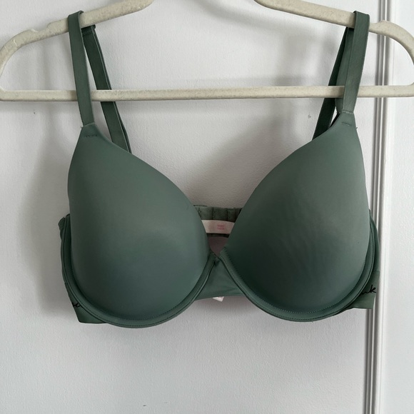 Pink lightly lined bra - Picture 1 of 2